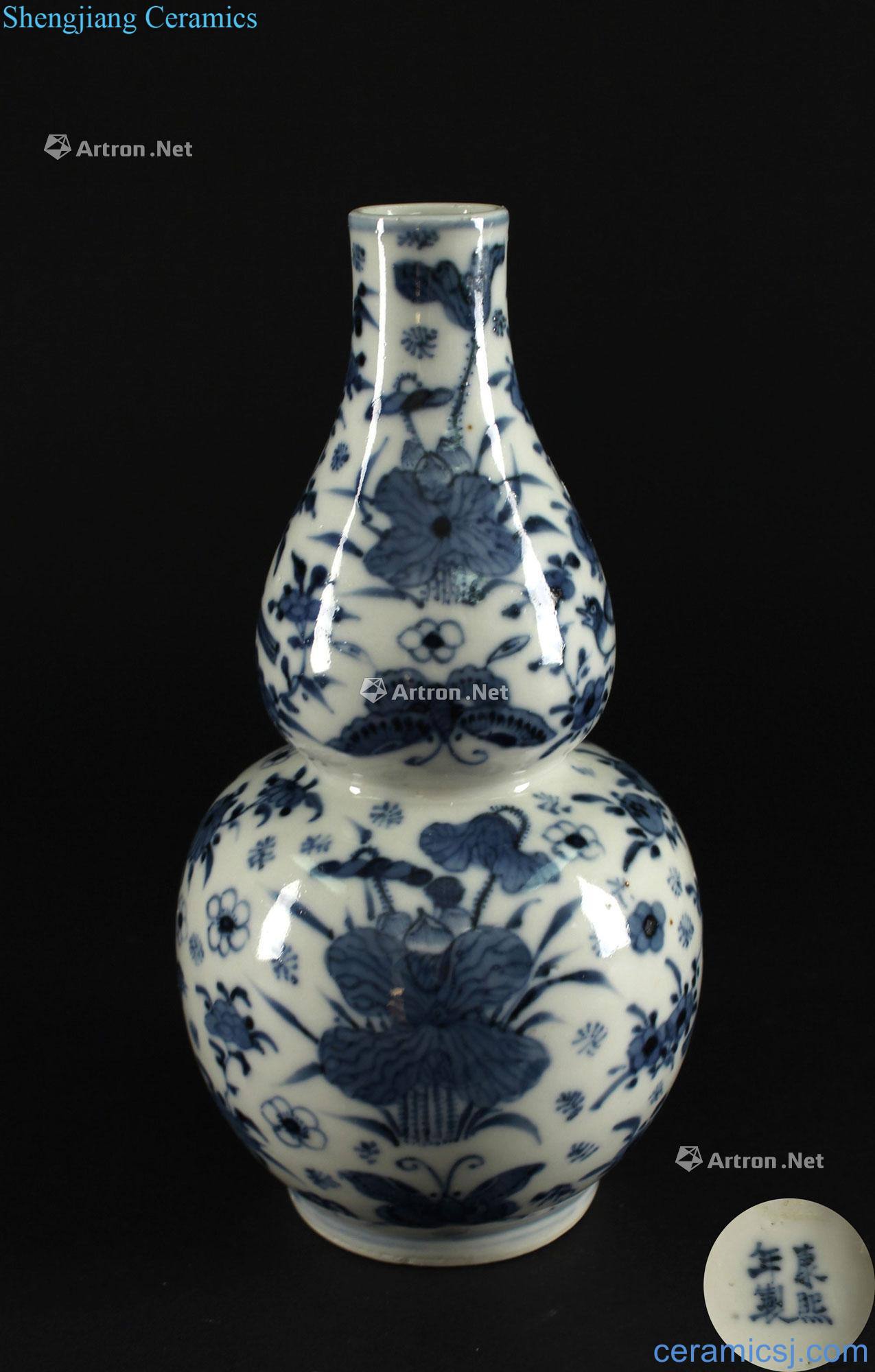 The imitation of kangxi reign of qing emperor guangxu Blue and white flower on grain gourd bottle
