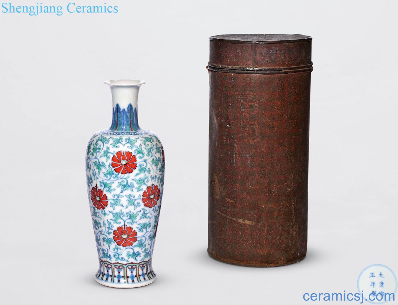 Qing yongzheng bucket color lotus flower grain bottle