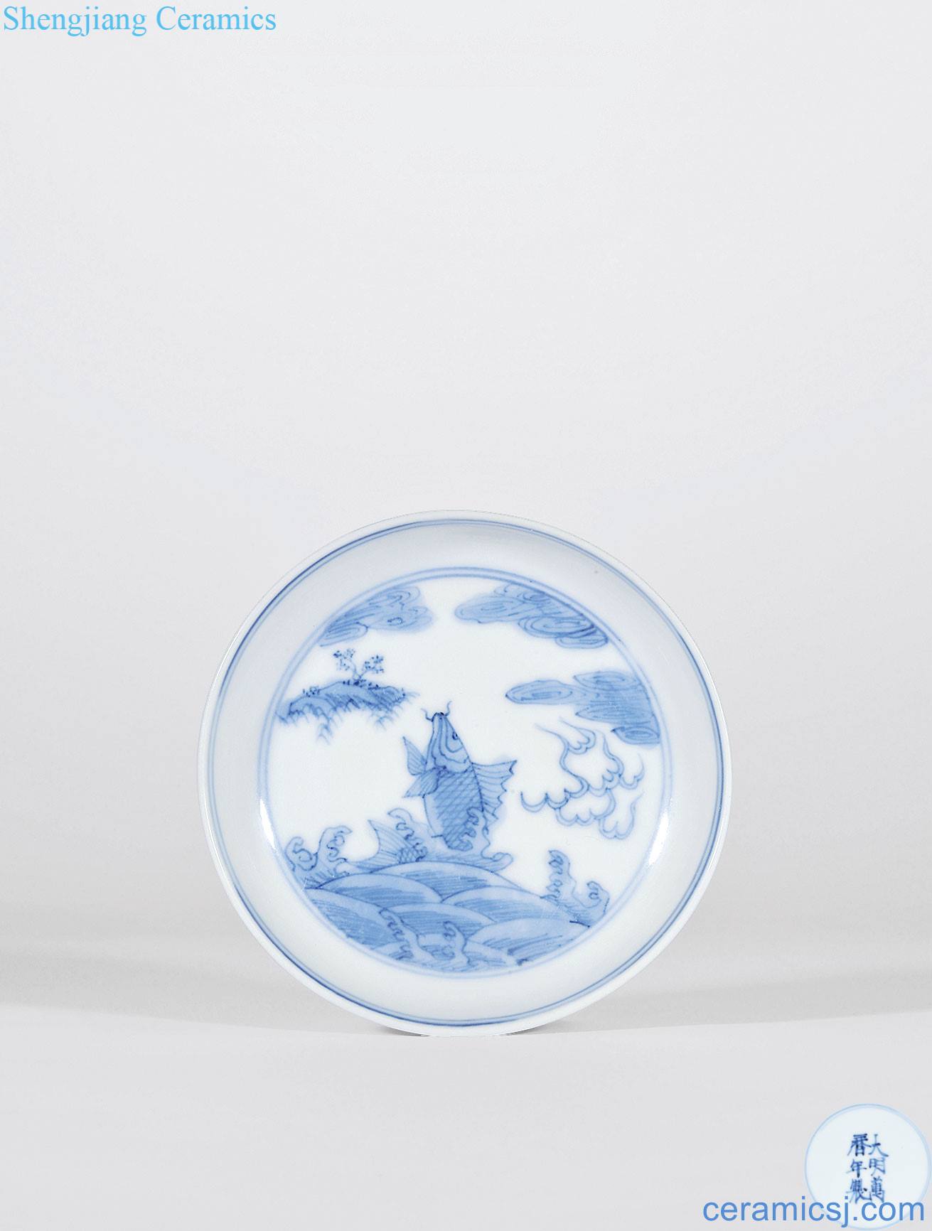 Ming wanli Blue and white fish algae grain small dish