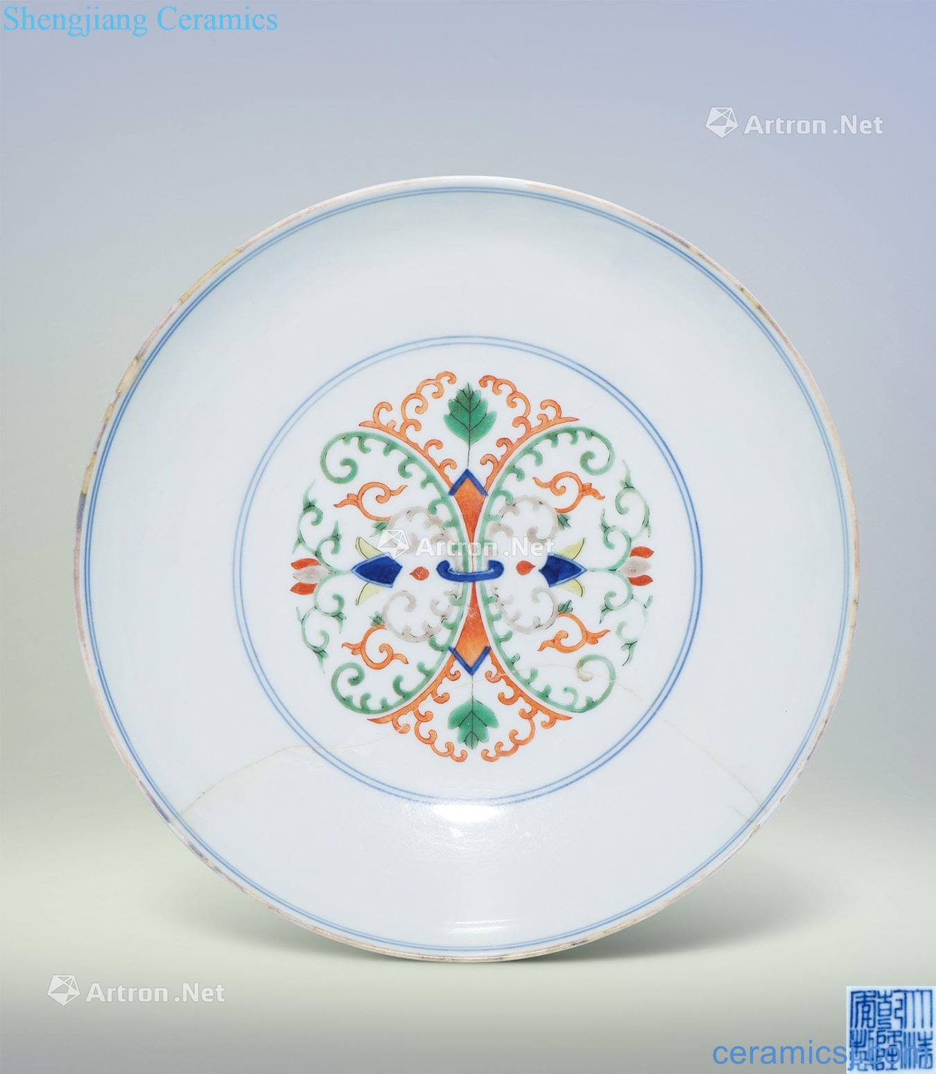 Qing qianlong porcelain enamel honeysuckle tray