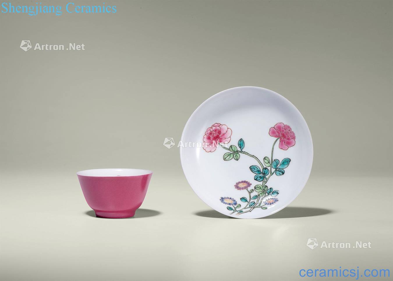Qing yongzheng carmine pastel flowers pattern plates