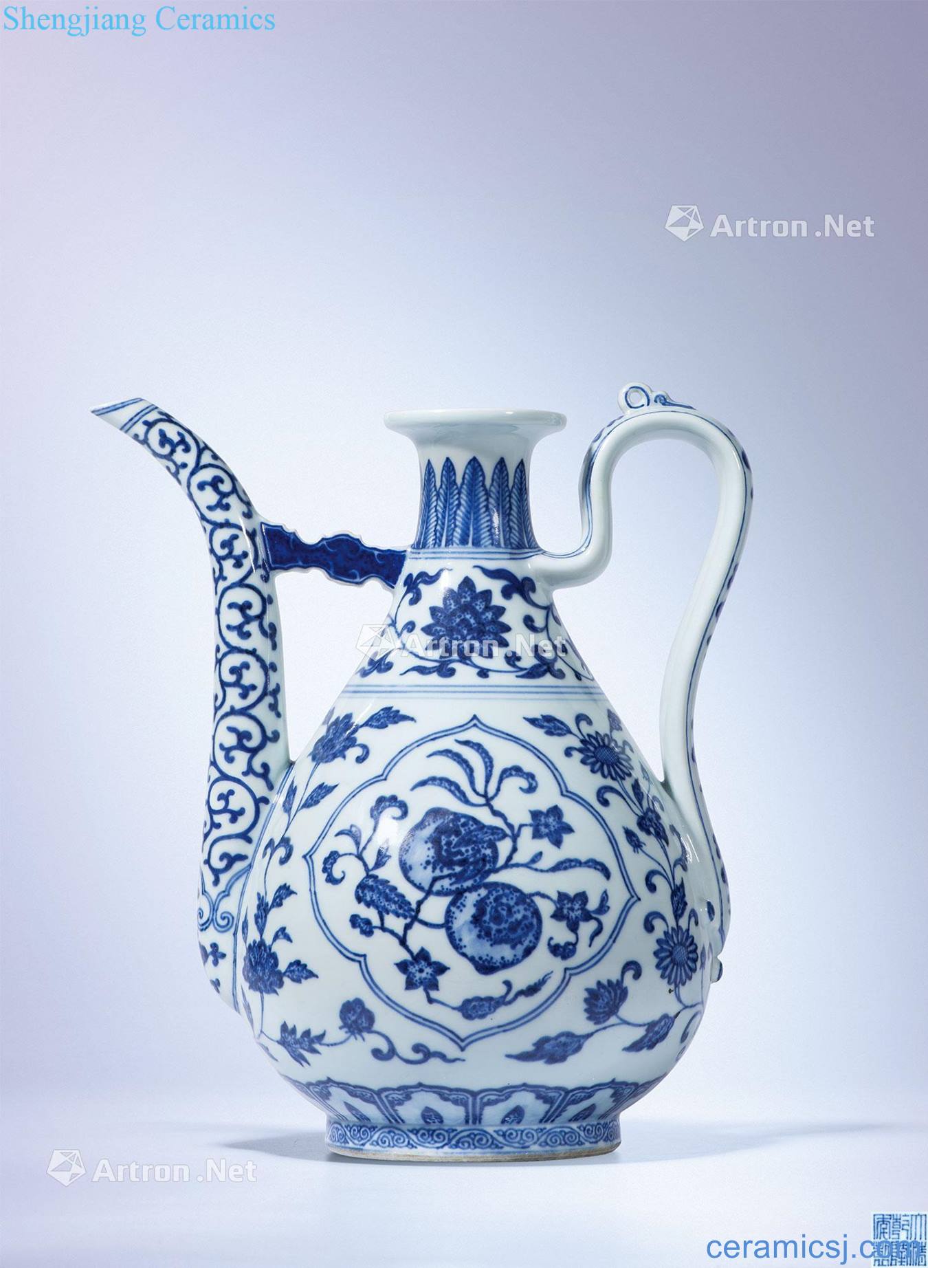 Qing qianlong Blue and white flowers and grain ewer fold branches