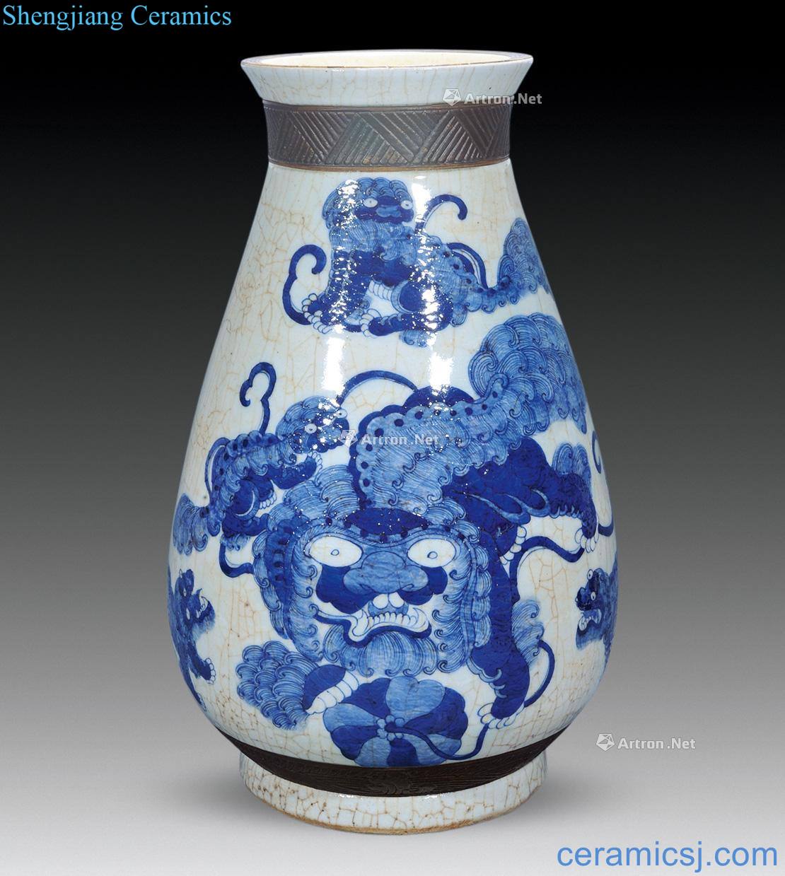 Mid qing The elder brother of the glaze blue lion play ball