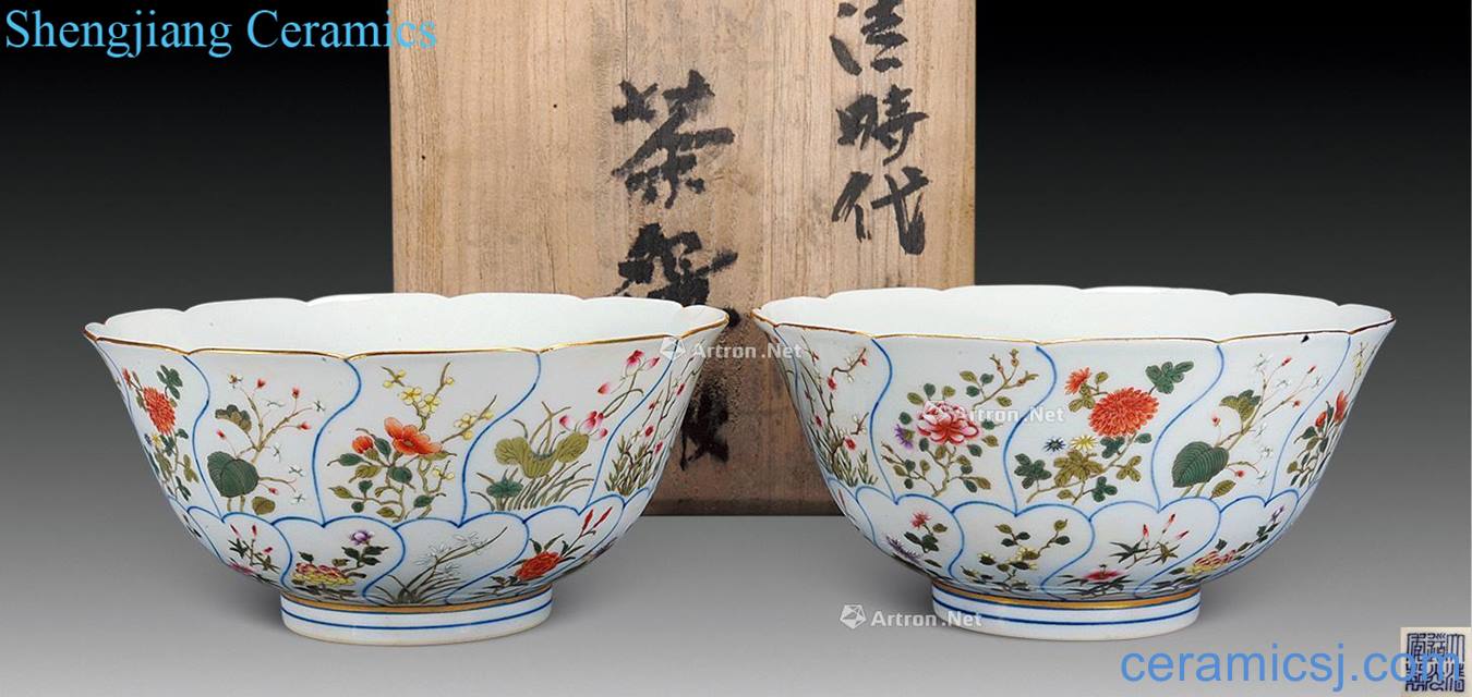 Clear light pastel yuet flower bowl (a)