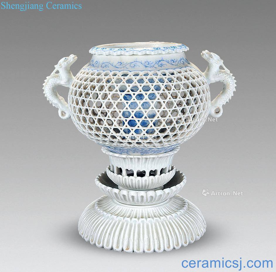 Clear blue dragon new exquisite candlesticks