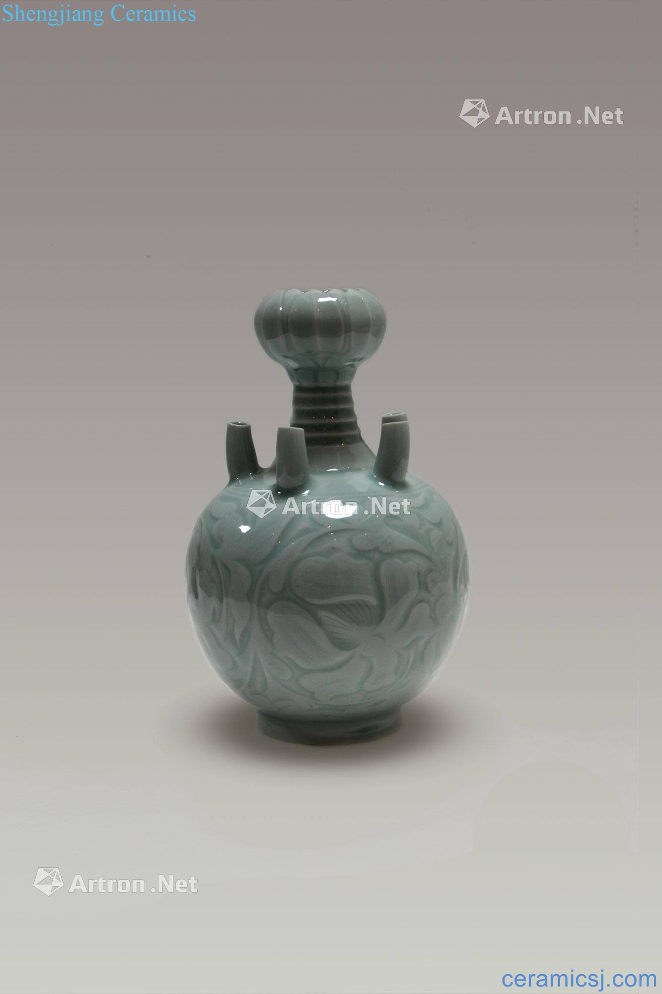 Song dynasty five tube bottle green