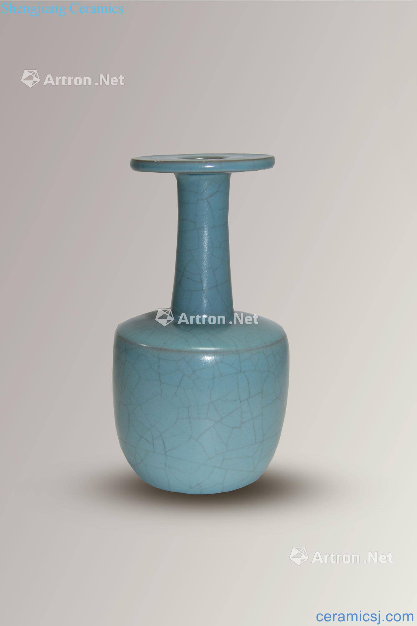 Northern song dynasty Your porcelain azure glaze dish buccal bottle