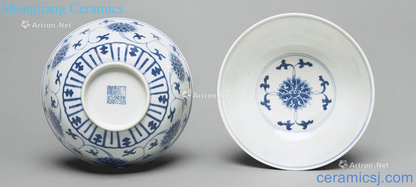 Qing daoguang Blue and white lotus flower grain 盌 a pair