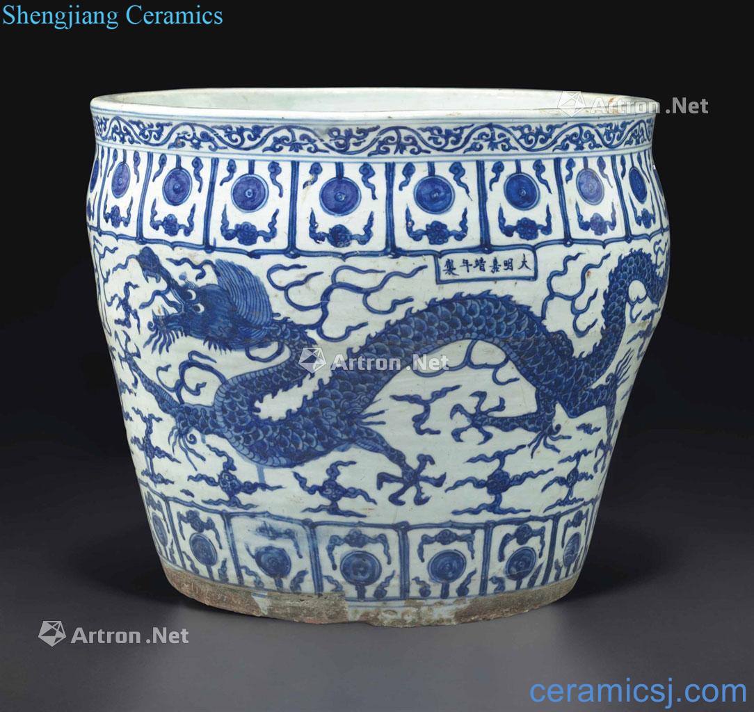 Ming jiajing Blue and white ssangyong pearl grain big crock