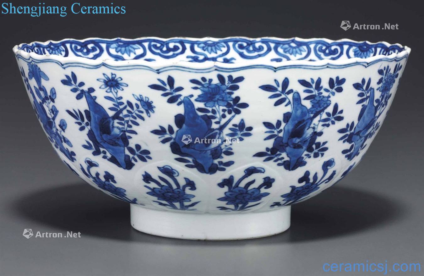 The qing emperor kangxi Blue and white flower on wen ling mouth big bowl