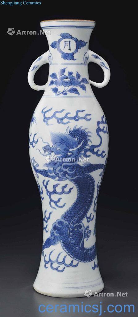 The late Ming dynasty Blue and white dragon big bottle of my ears