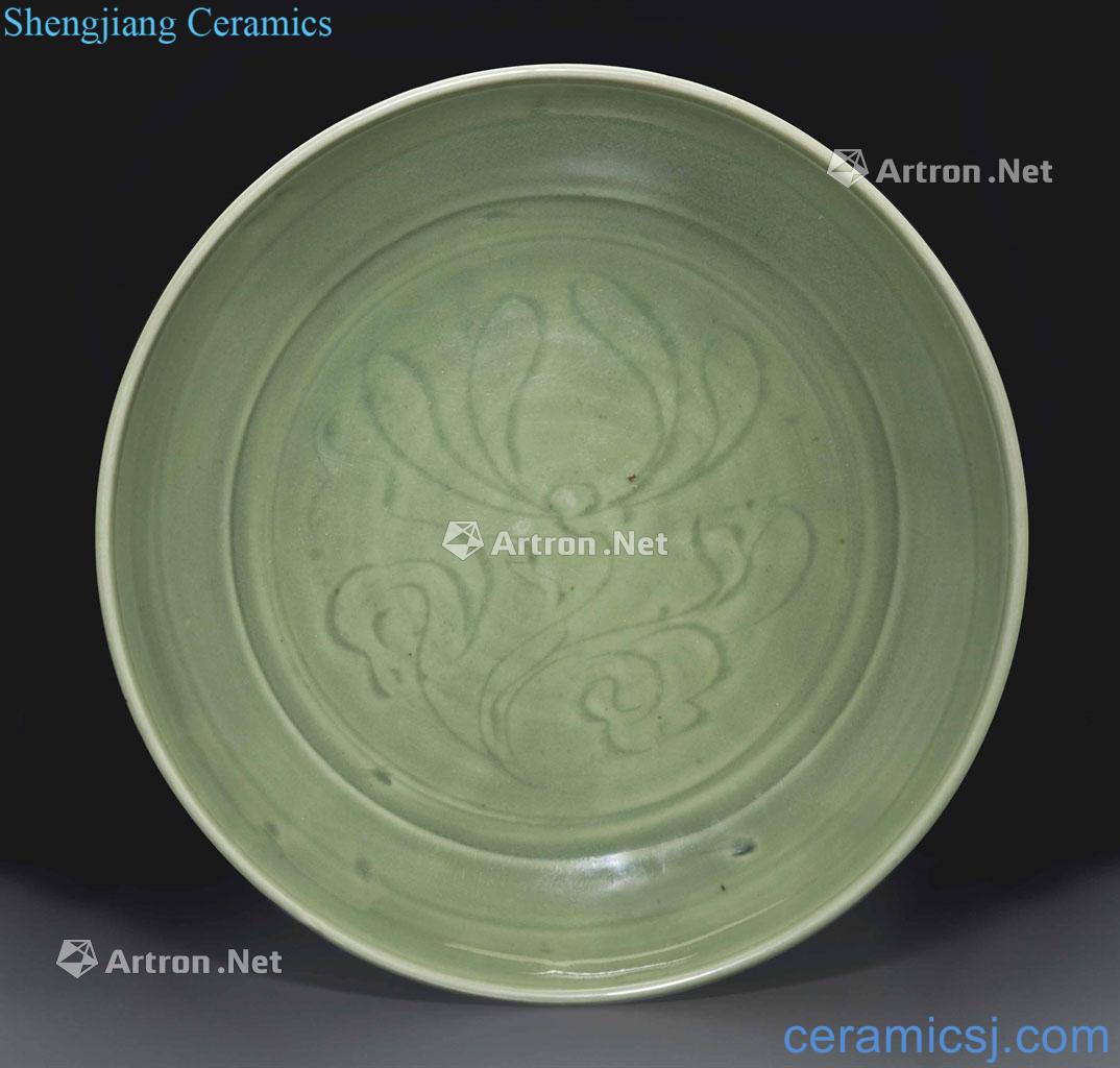 Ming the 14/15 century Longquan green glaze lotus tray