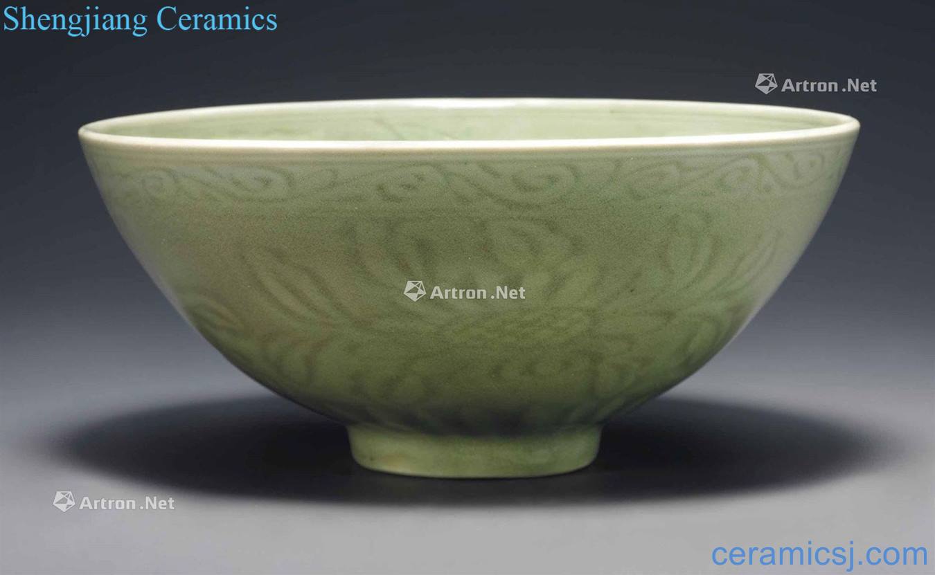 Ming yongle Longquan green glaze branch flowers grain big bowl