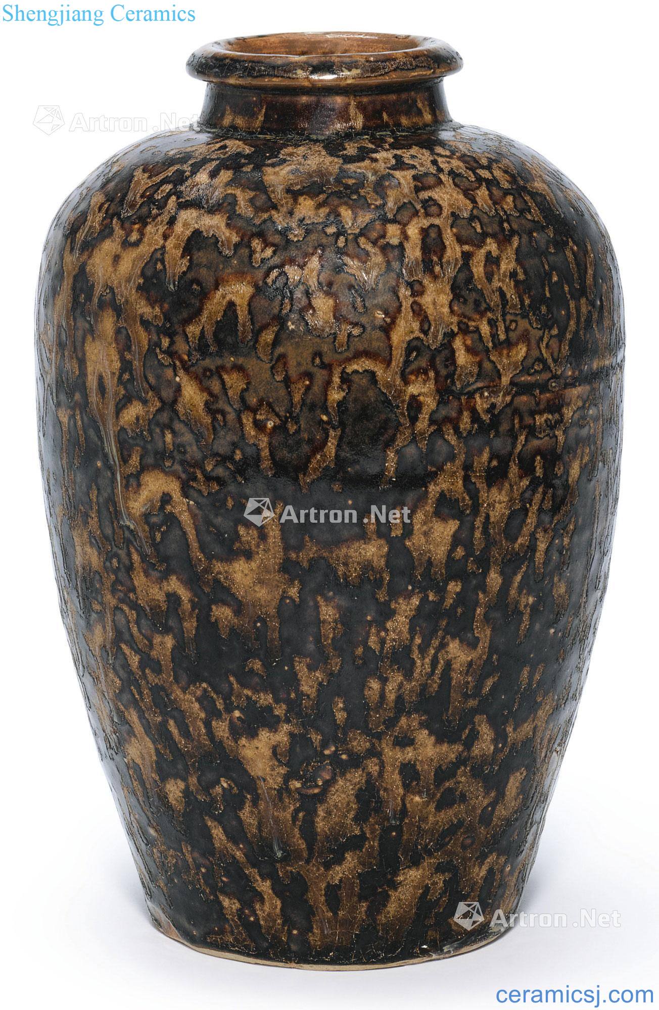 The song dynasty jizhou kiln hawksbill glaze bottle