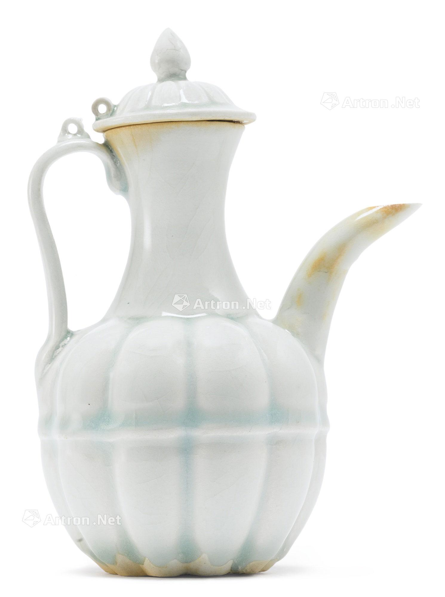 The song dynasty Green melon leng craft with cover ewer