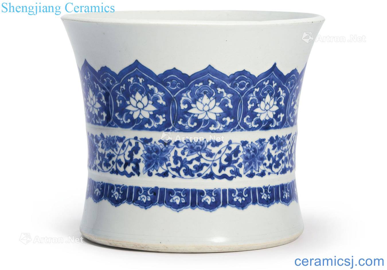 The qing emperor kangxi Blue and white lotus flower tattoo pen container