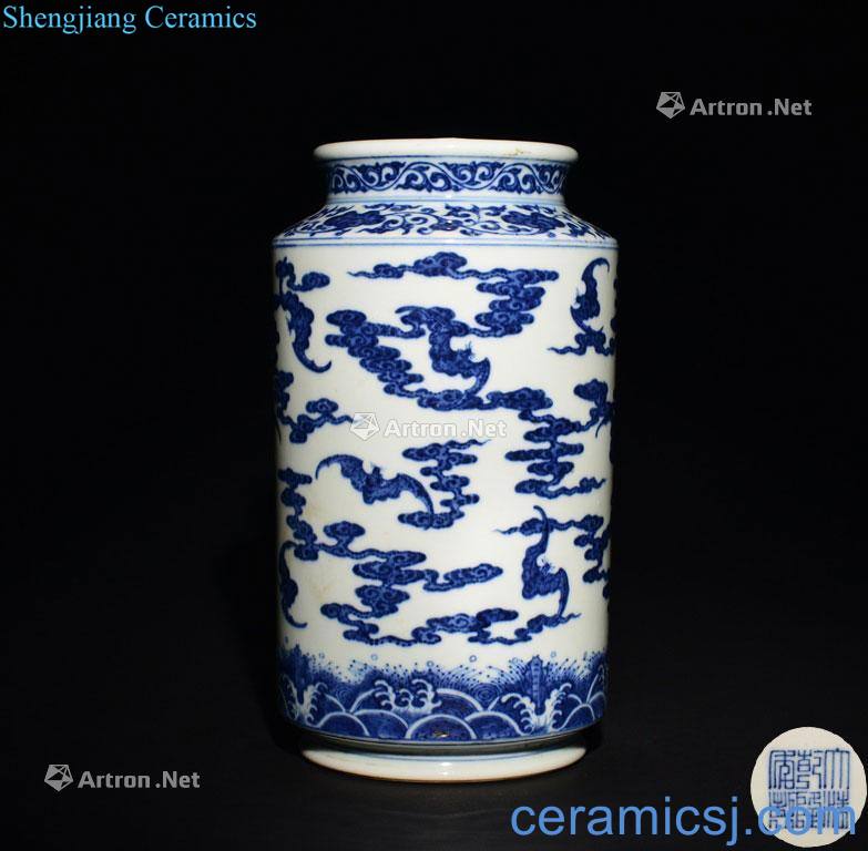 The QING DYNASTY A BLUE AND WHITE VASE
