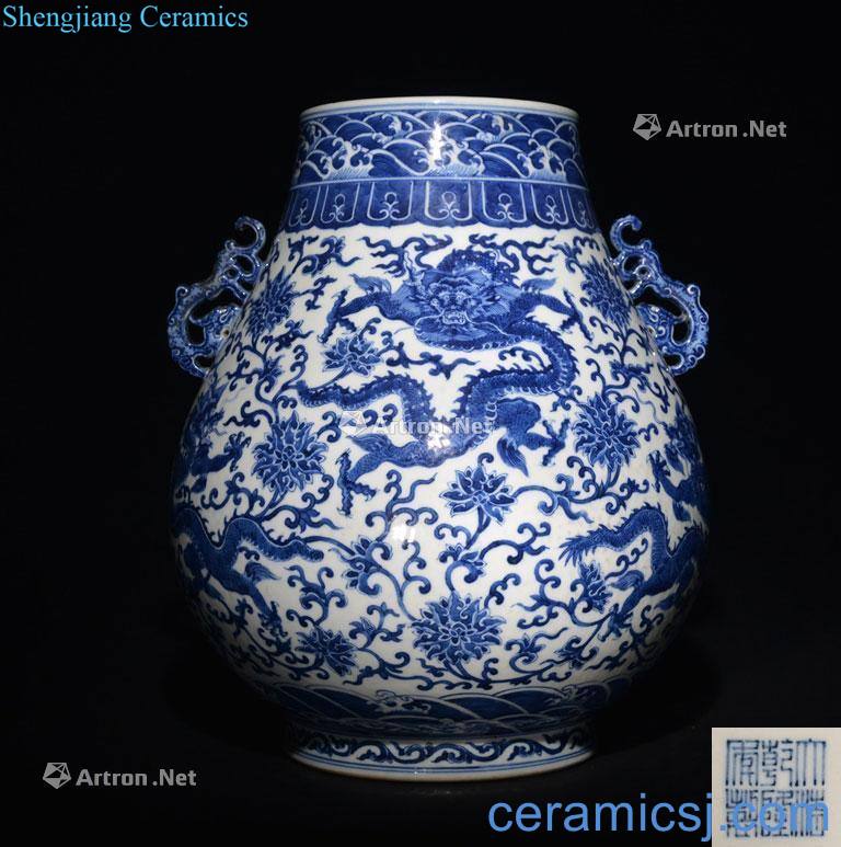 The QING DYNASTY A LARGE BLUE AND WHITE DRAGON VASE