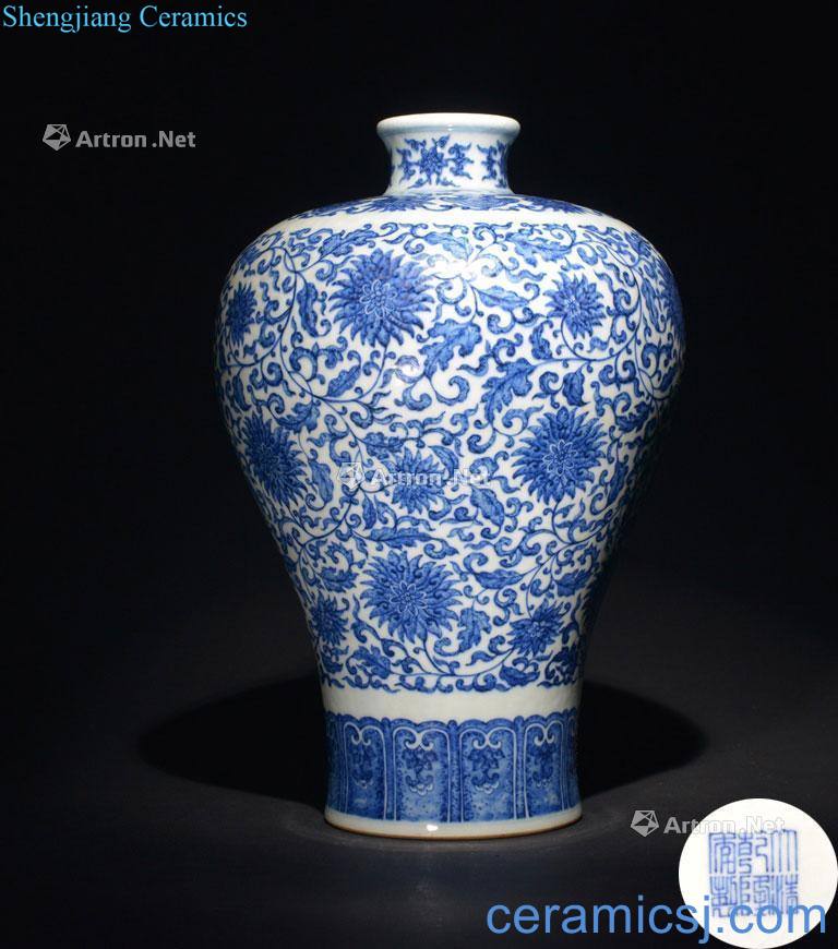 The QING DYNASTY A BLUE AND WHITE MEIPING