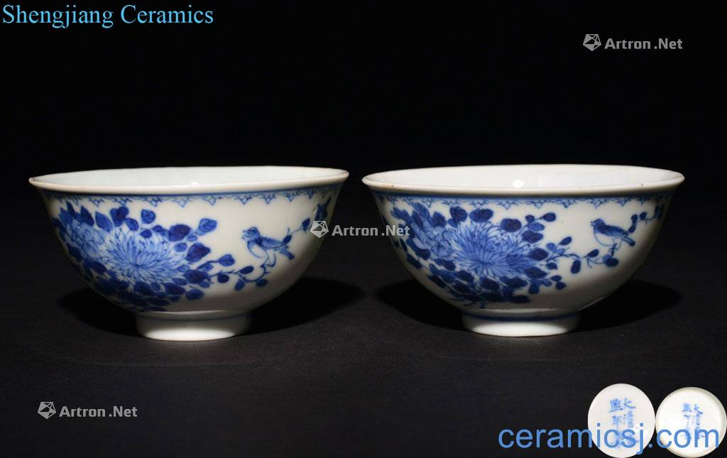 The QING DYNASTY A PAIR OF BLUE AND WHITE BOWLS