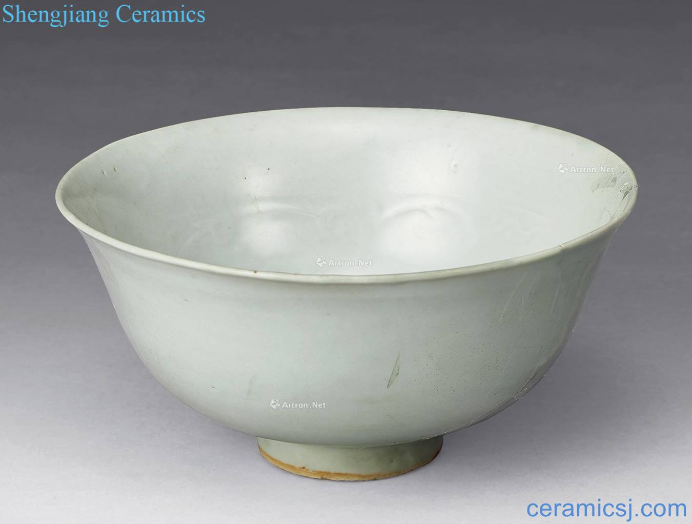 Ming White glazed carved flowers green-splashed bowls