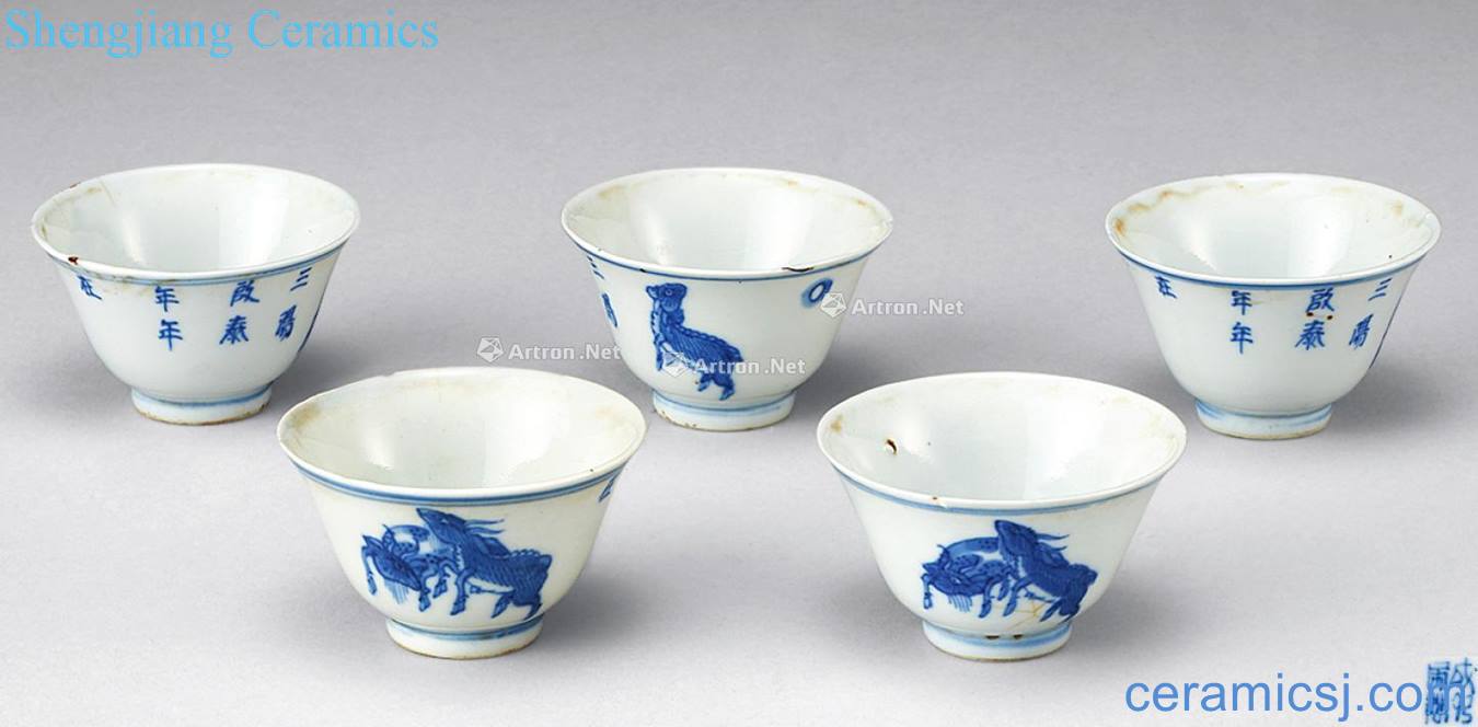 The qing emperor kangxi Blue and white three Yang kaitai, grain cup (five guest)