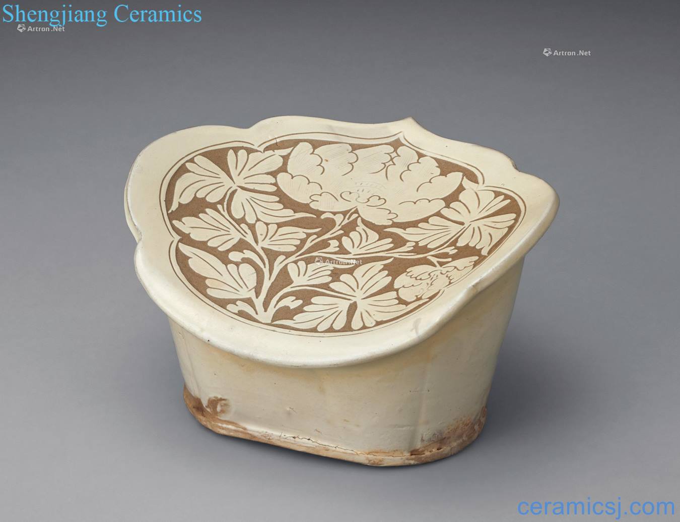 Song dynasty peony grains petal shaped pillow
