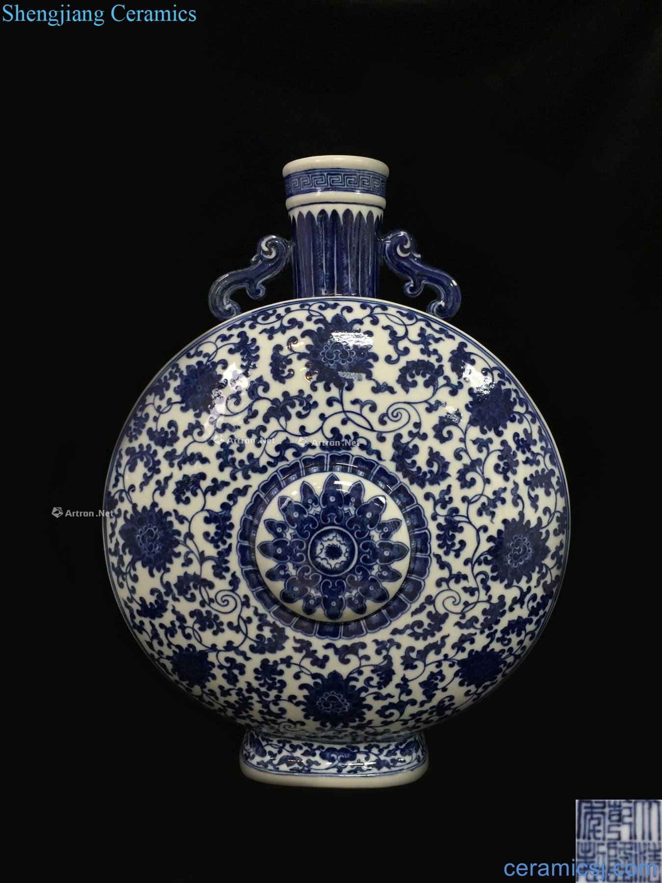 Qing qianlong Blue and white branches flat bottles