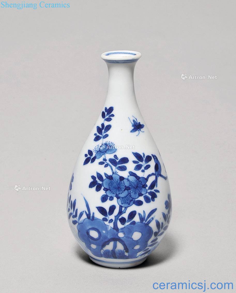 The qing emperor kangxi Blue and white flower grain okho spring bottle