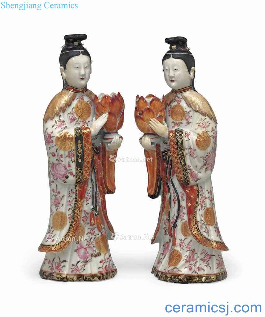 Qianlong period (1735-1796), A PAIR OF FAMILLE ROSE based HOLDERS