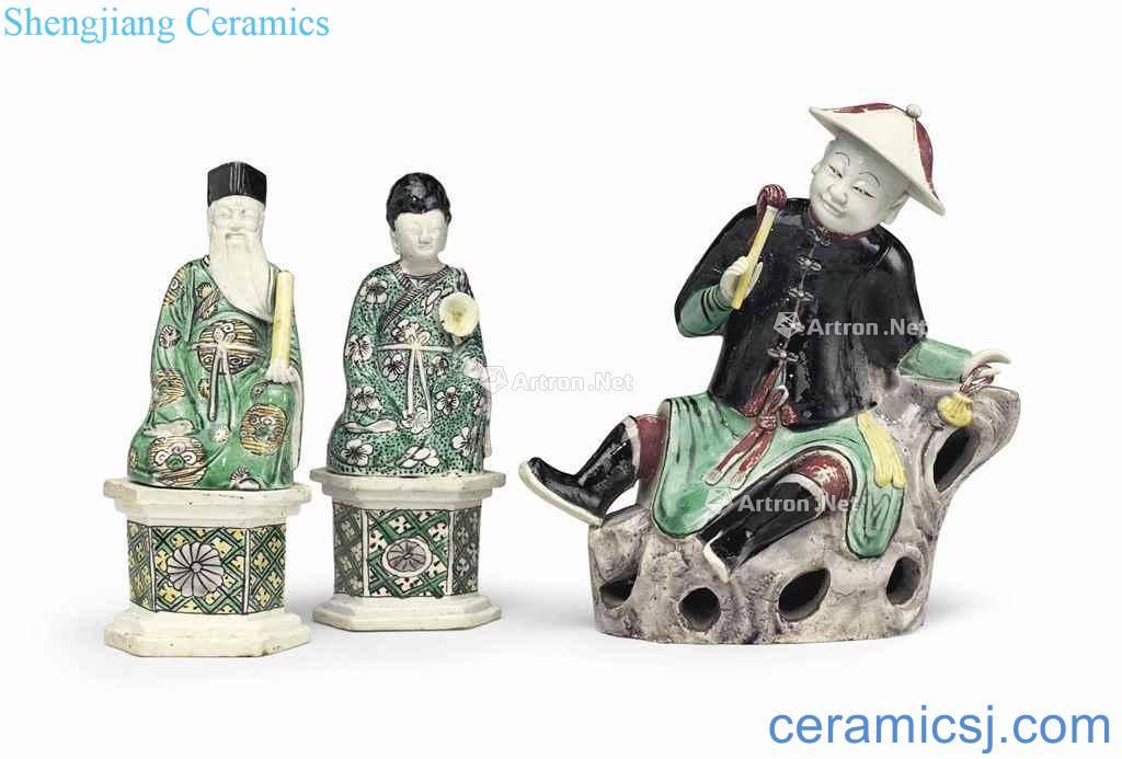 Kangxi period THREE BISCUIT - GLAZED FAMILLE VERTE FIGURES