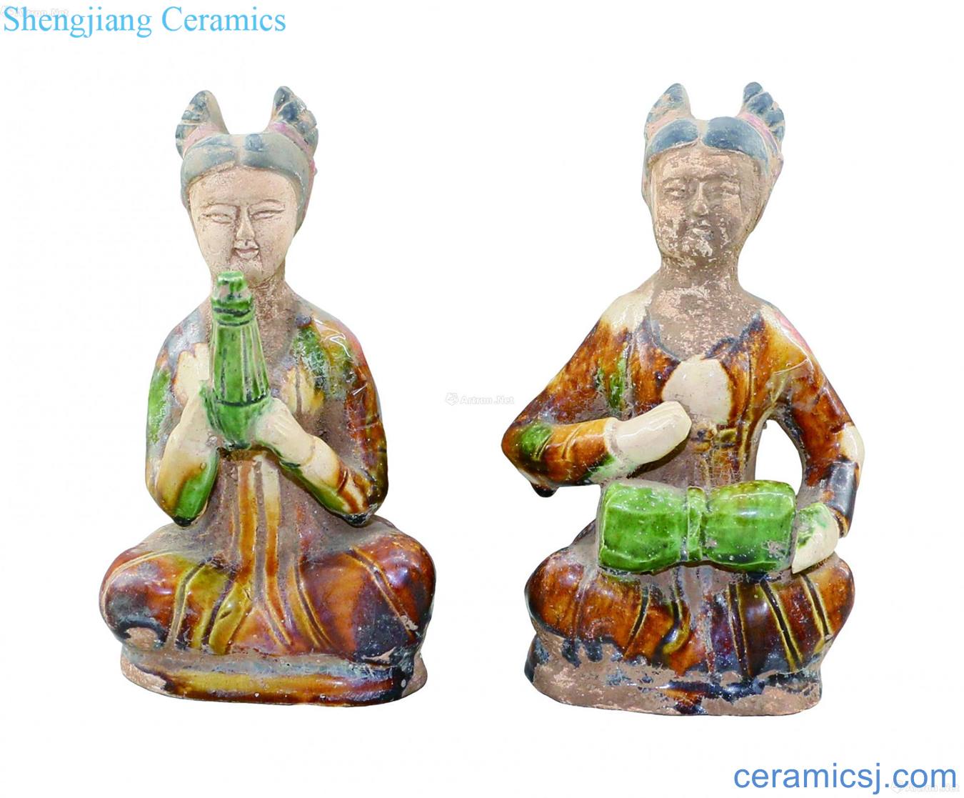 Three-color maiko figurines