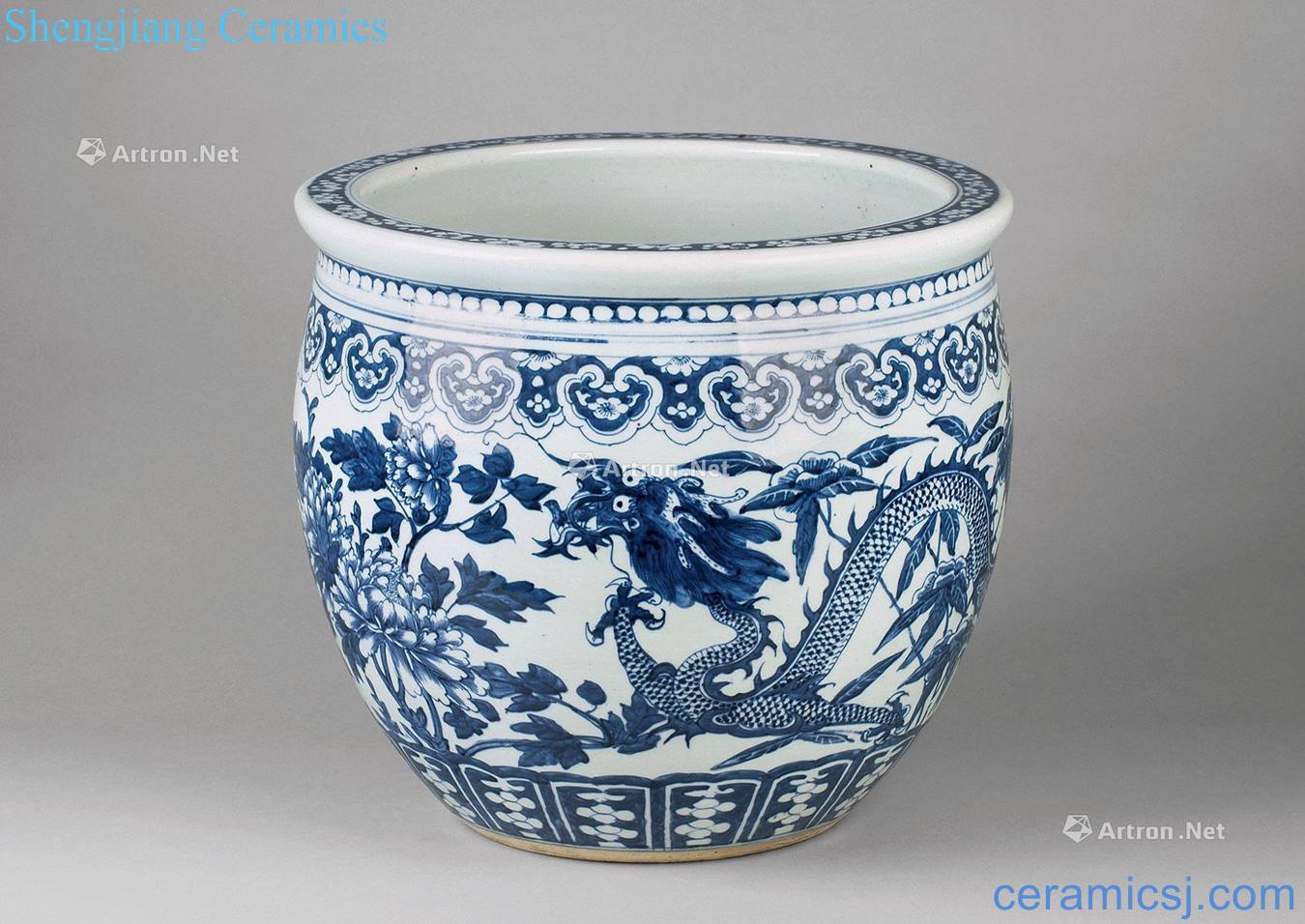 In the qing dynasty Blue and white peony ssangyong grain volume cylinder
