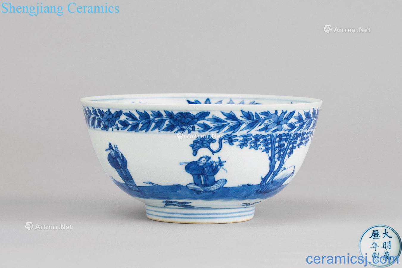 In the qing dynasty Blue and white characters longfeng green-splashed bowls