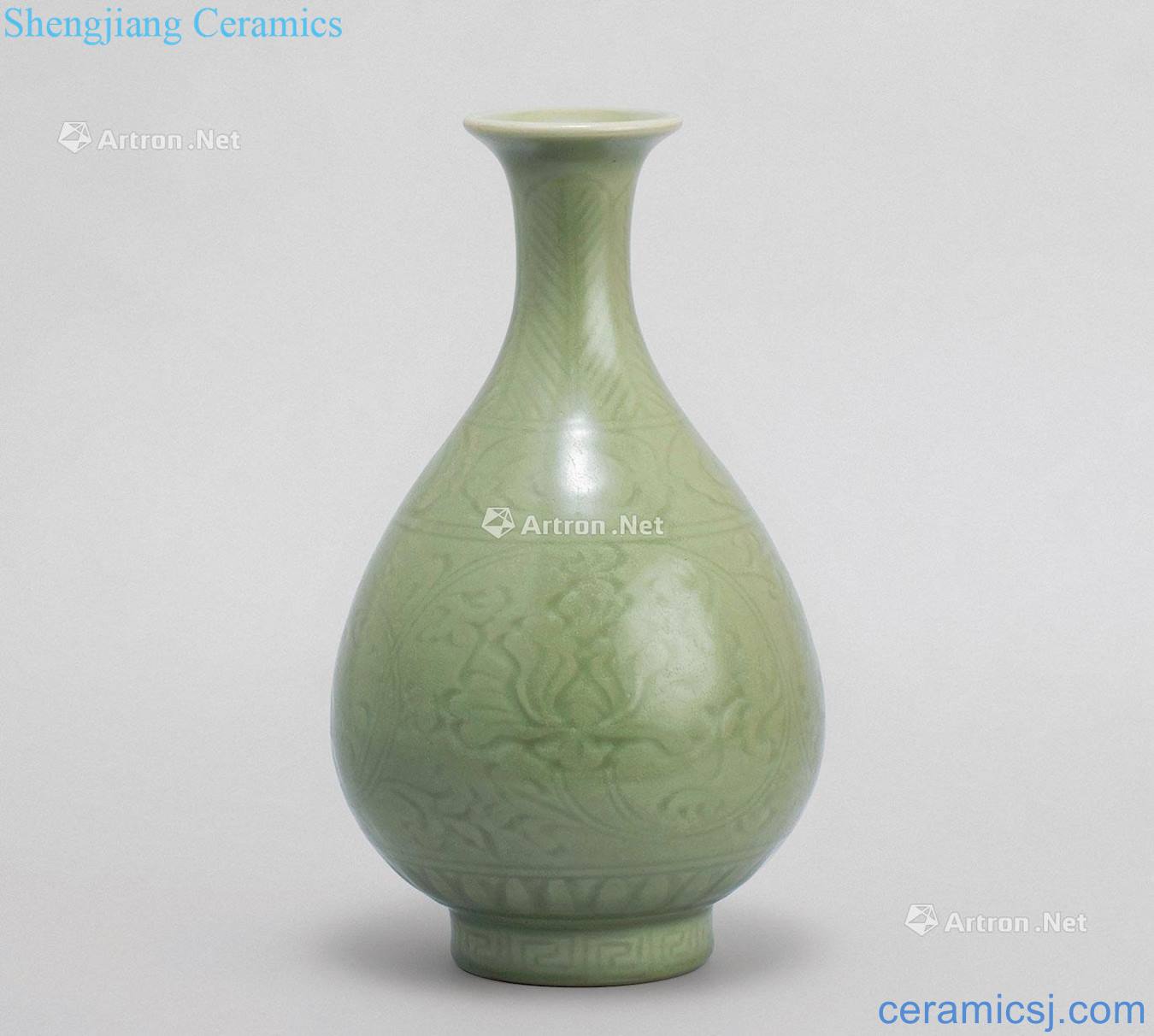 The song dynasty Longquan celadon dark carved flower grain okho spring bottle