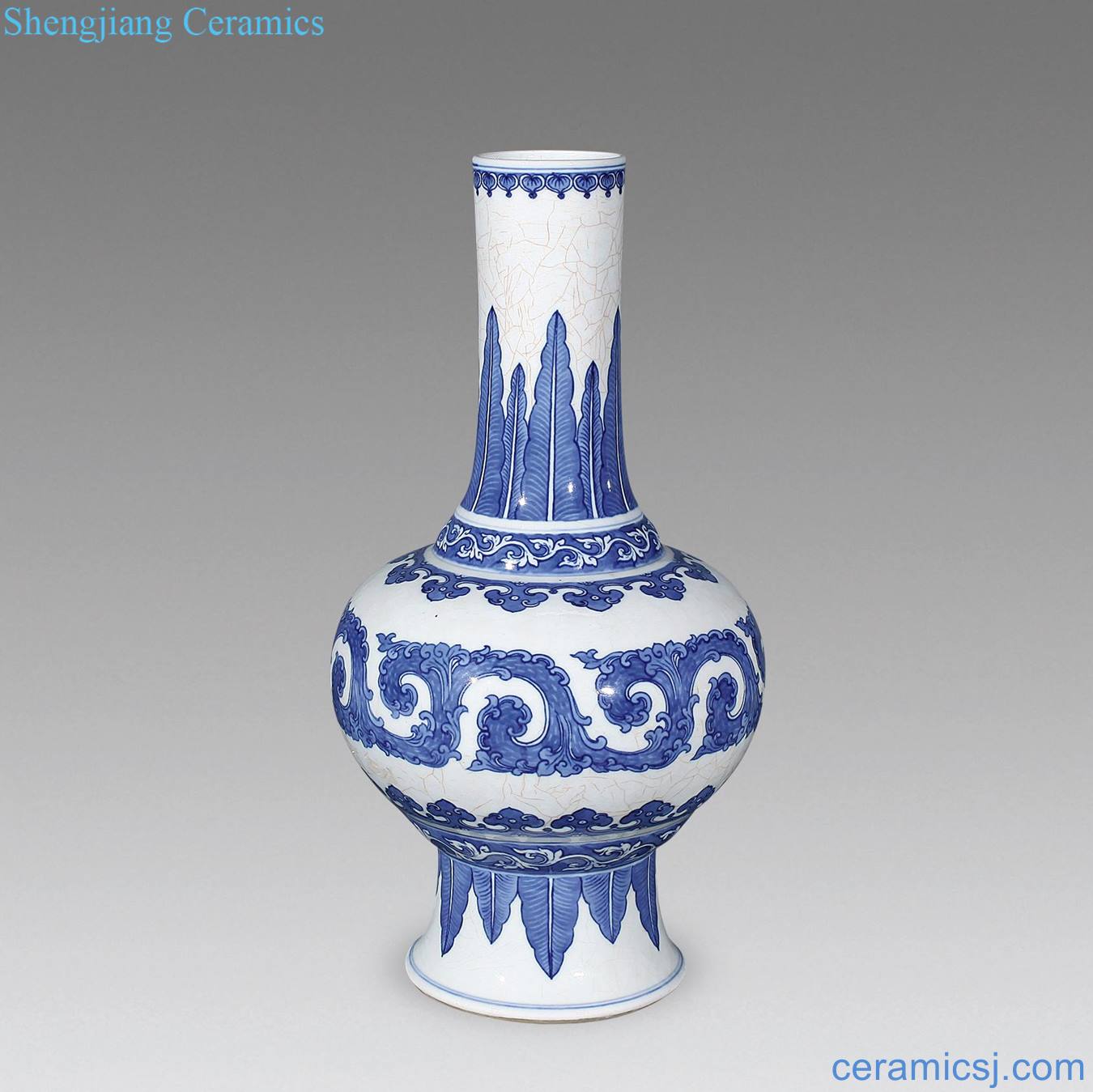 Qing qianlong Blue and white flower flask