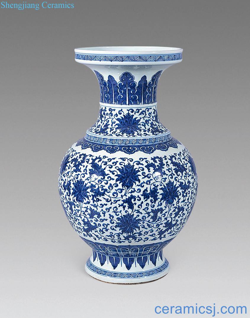 qing Blue and white lotus flower grain big bottle