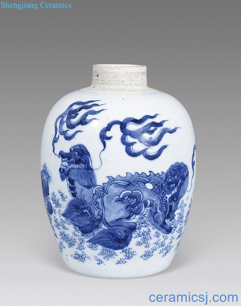 Qing shunzhi Blue and white banana kirin cover tank