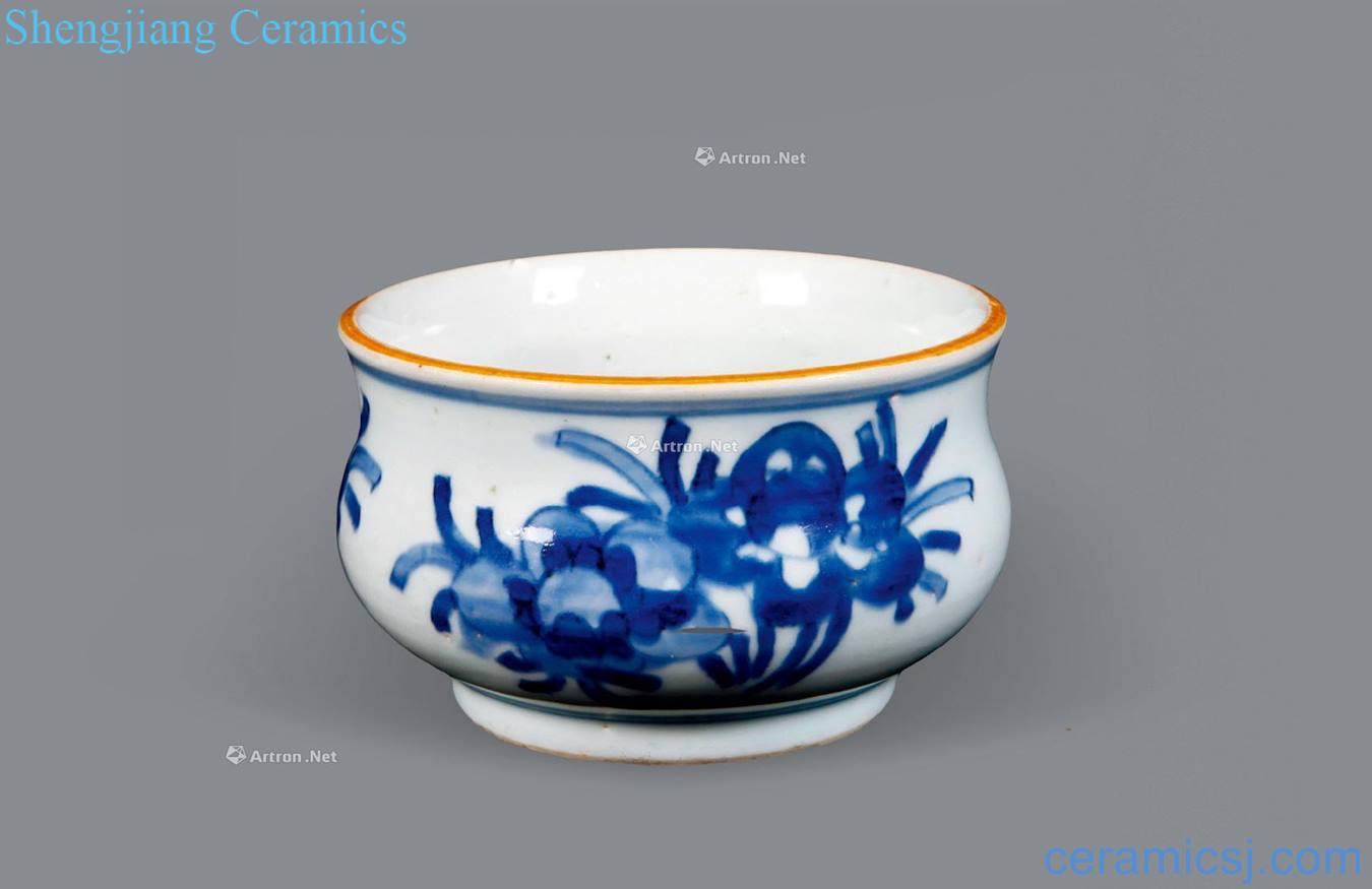 Qing shunzhi Blue and white flower ring foot furnace fold branches