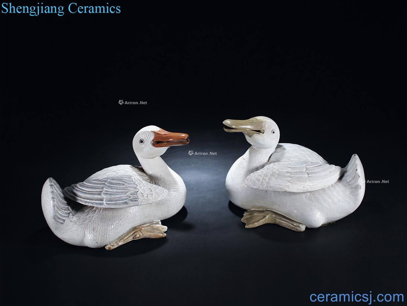 Qing qianlong pastel carved porcelain duck (a)