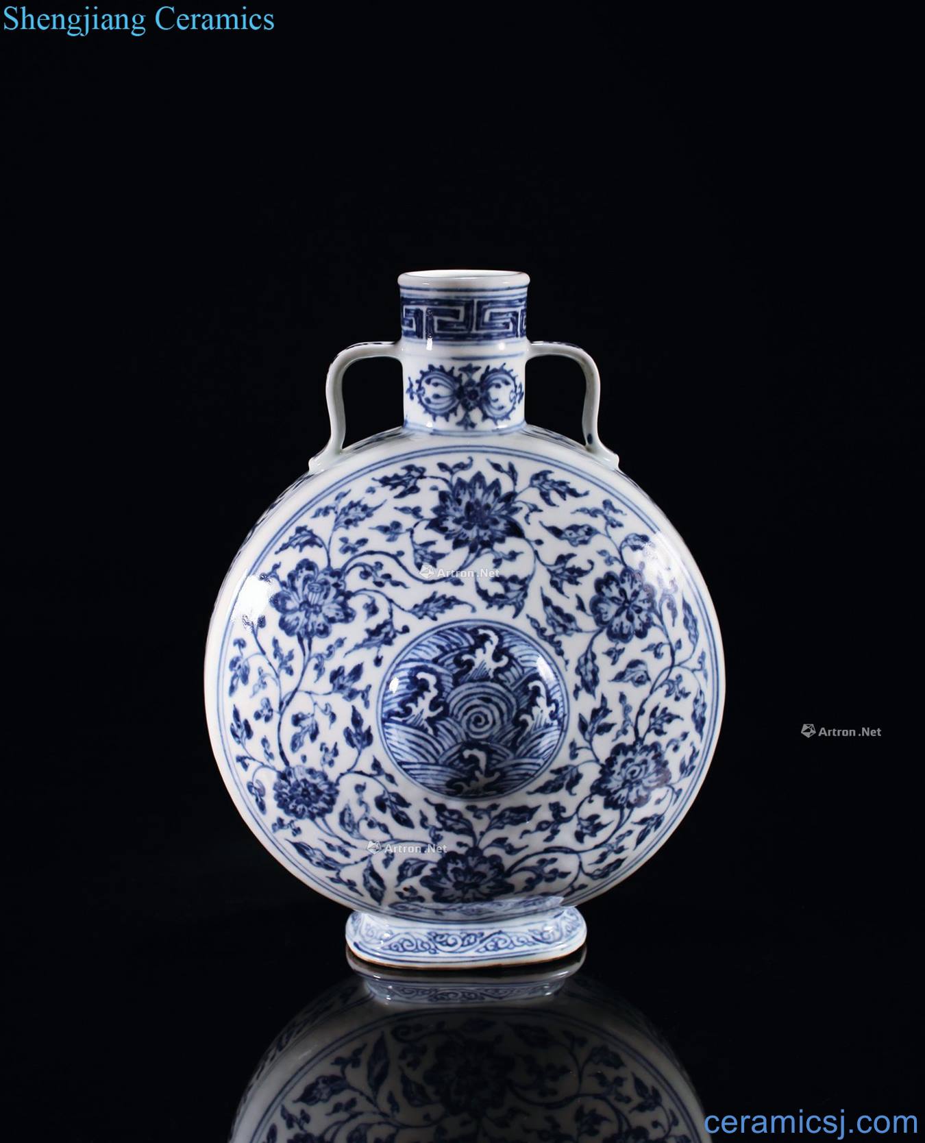Qing yongzheng Blue and white flower tattoo on bottle wrapped branches