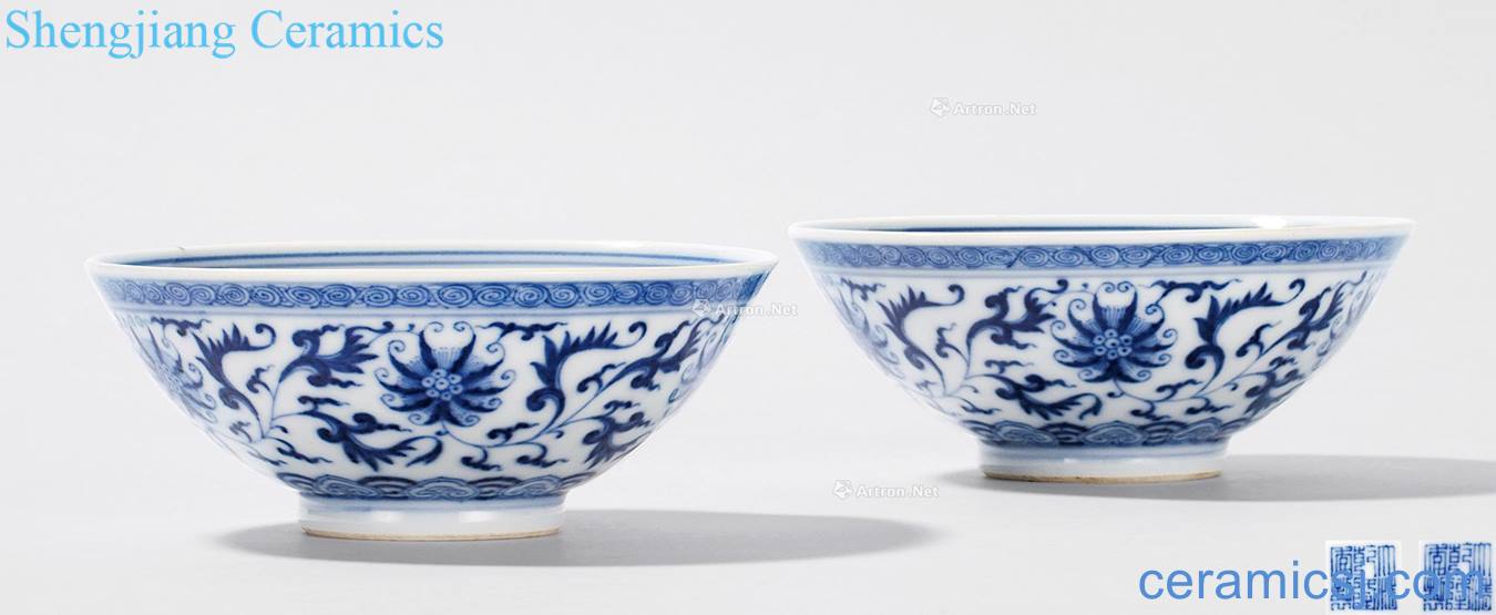 Qing qianlong Blue and white tie up lotus flower grain cup (a)