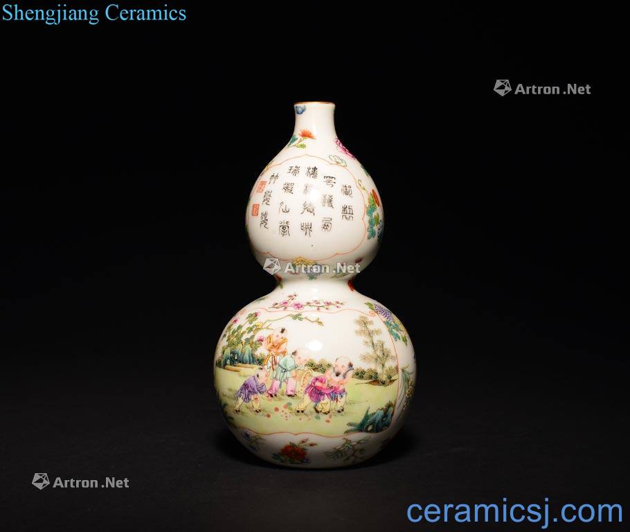 The Qing Dynasty A FAMILLE ROSE - DOUBLE - GOURD VASE