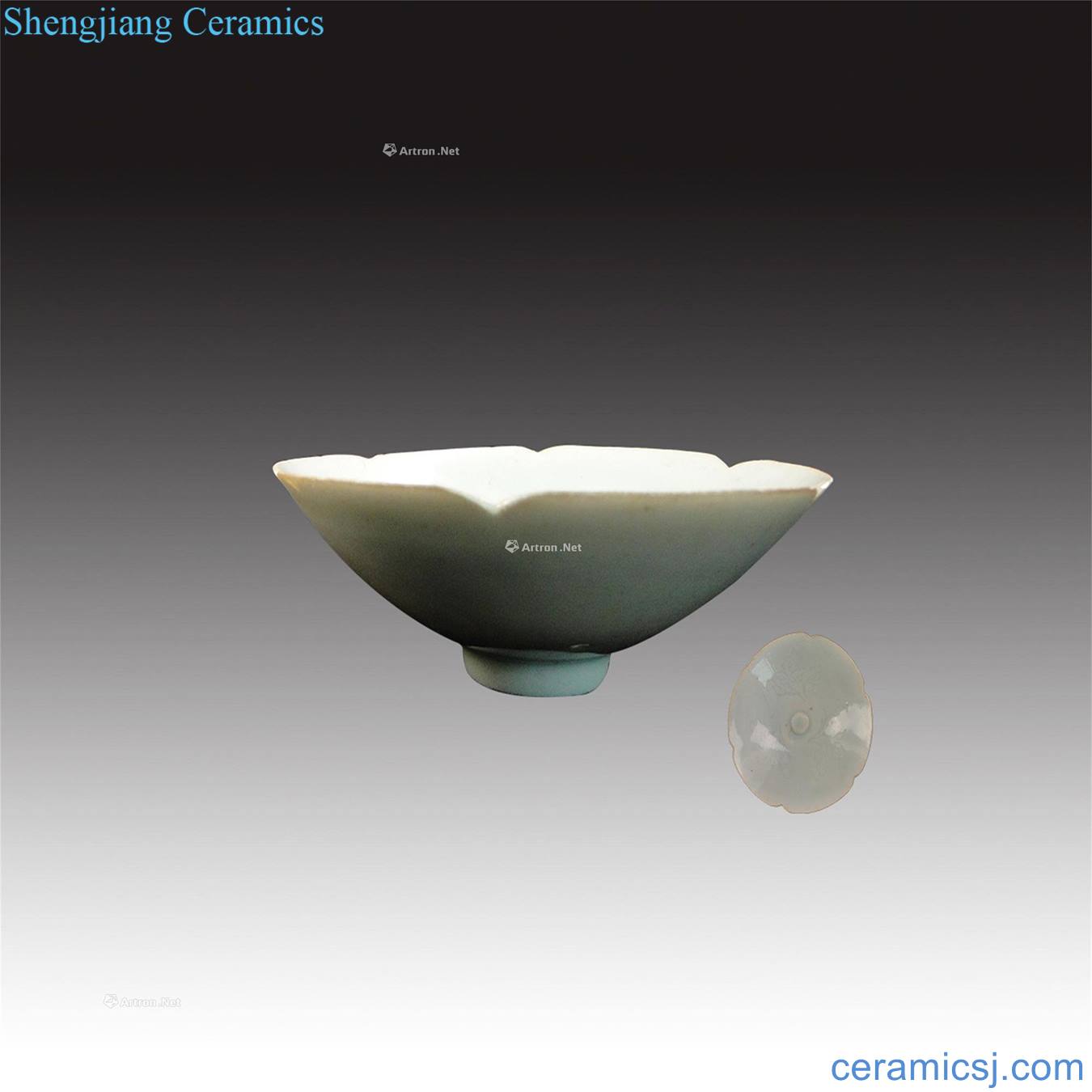 The song dynasty Dark hand-cut left kiln mouth bowl