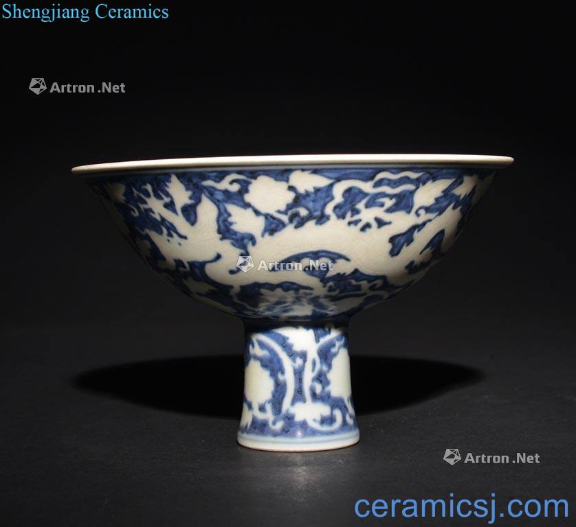 Ming Dynasty A BLUE AND WHITE STEMBOWL