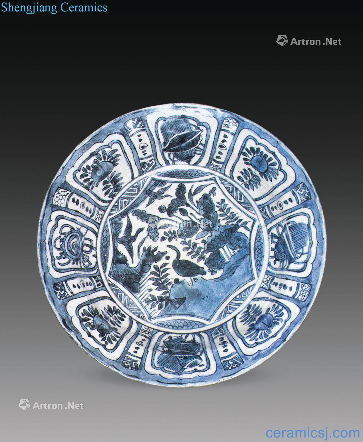 Ming Blue and white flower kwai mouth tray