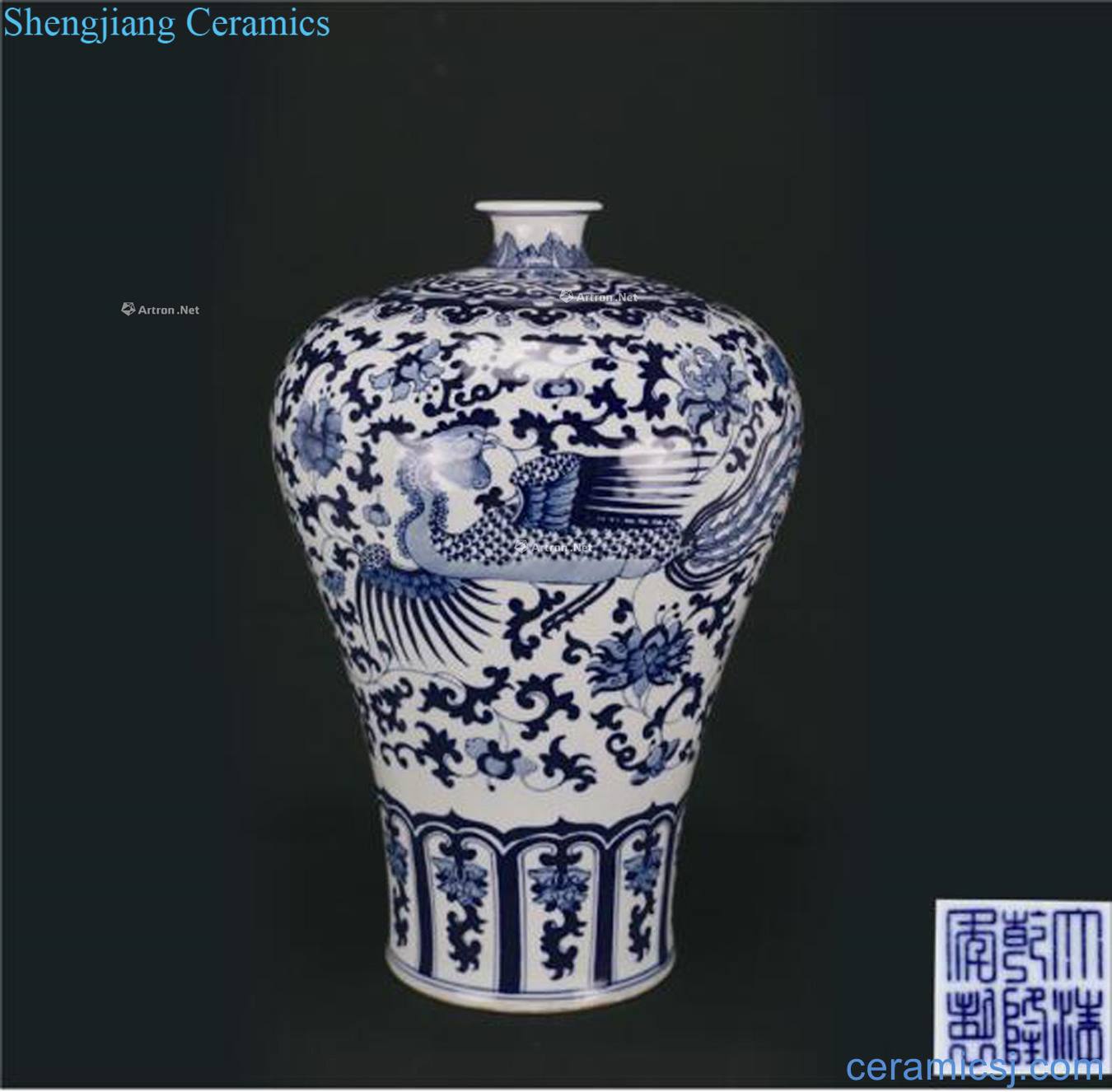 qing Blue and white longfeng grain mei bottle