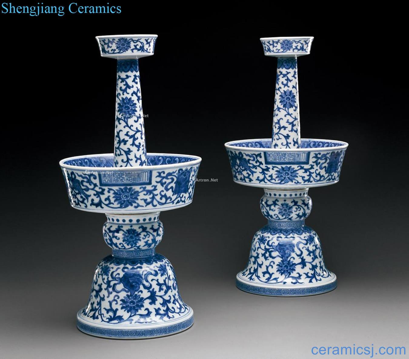 Qing jiaqing Blue and white tie up branch lotus's sweet candle (a)
