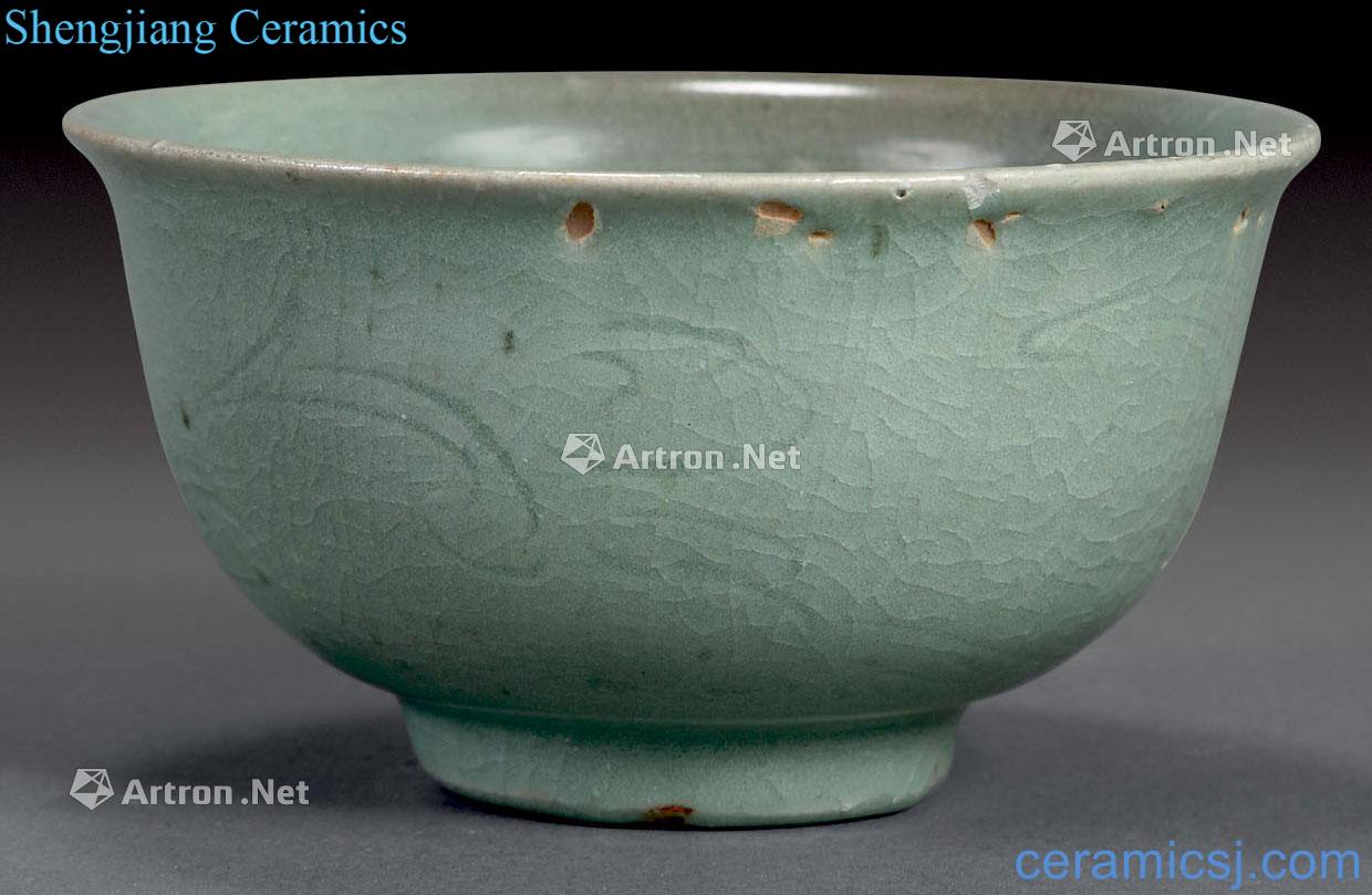 Ming Longquan flower bowl