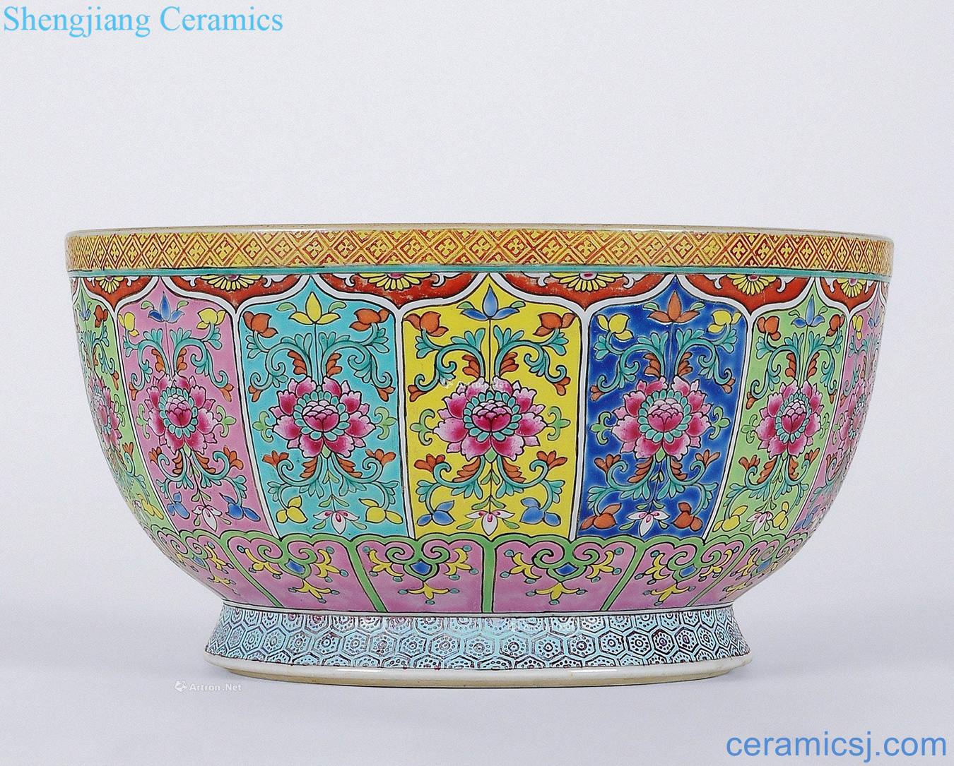 Qing yongzheng pastel treasure phase pattern water bowl